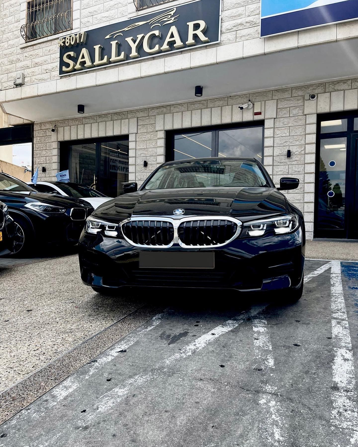 Read more about the article BMW 318 BUSINESS 2022
