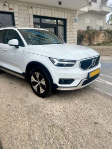 Read more about the article Volvo XC40 T3 Momentum 2022