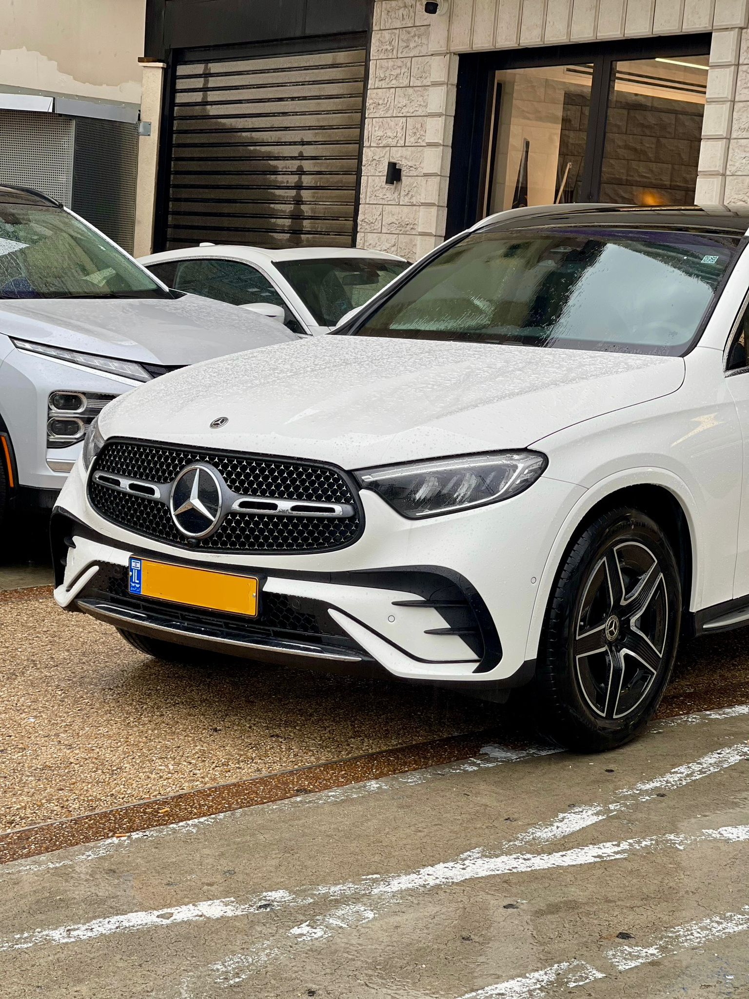 Read more about the article MERCEDES GLC 200 SPORT AMG LINE 2024